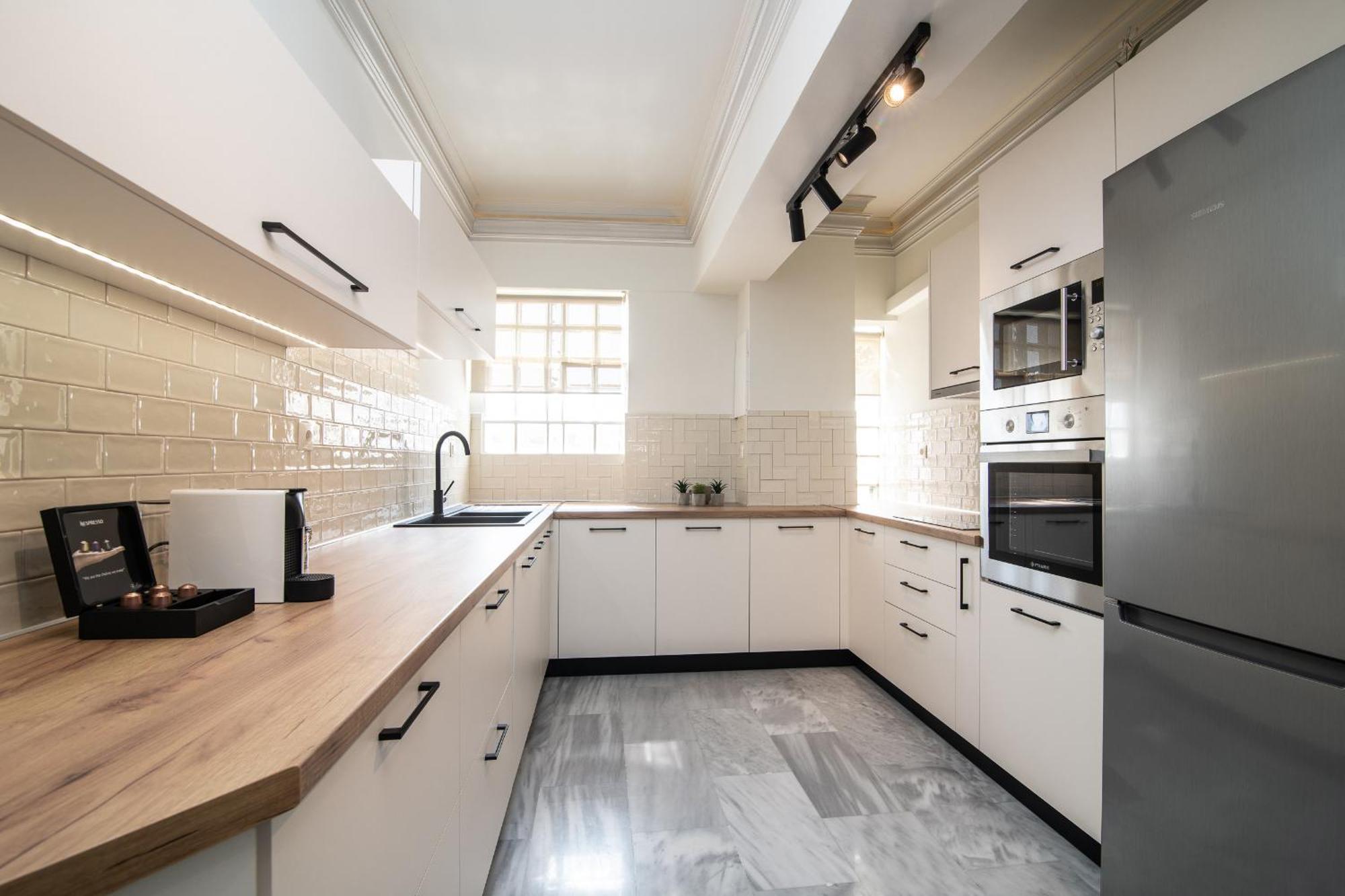 Exanimo Luxury Apartments ไซคิย์นธอสทาวน์ ภายนอก รูปภาพ